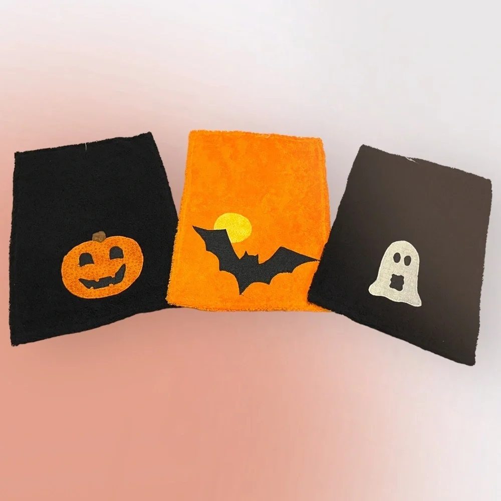 *Lot/3 𝑯𝒂𝒏𝒅𝒎𝒂𝒅𝒆 Halloween HandTowels